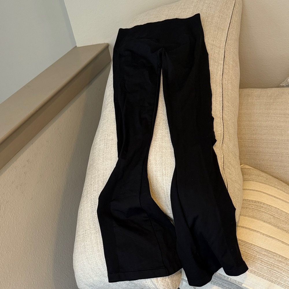 Black Flared Stretch Gym Bottoms